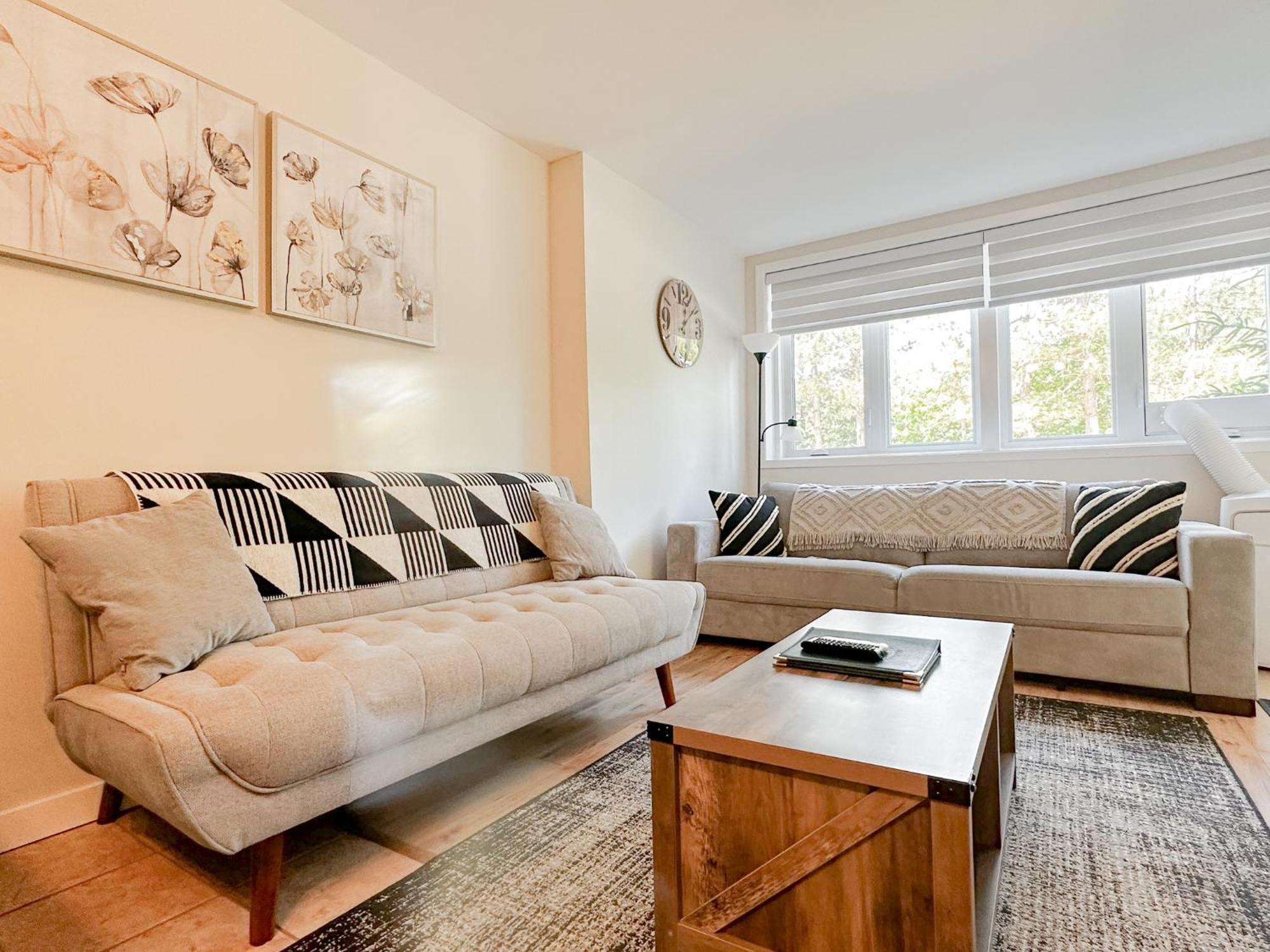 شقة The Alpine Nest - 3 Beds - 4 Guests - Free Parking - Pool مونت تريمبلانت المظهر الخارجي الصورة